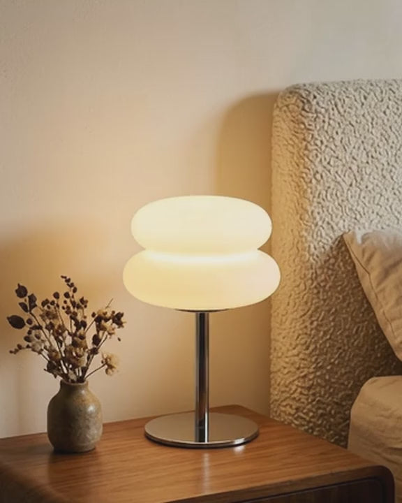 Lampe à poser Fantaisie qui s'illumine doucement au chevet