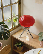 Lampe Bauhaus Scherzo éteinte en journée puis allumée le soir